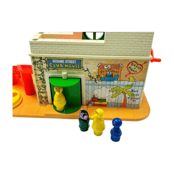 Vintage  Fisher Price Play Family Sesame Street Clubhouse w 4 Figures 1976 - Picture 2 of 13